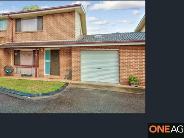 Convenient 2 Bedroom Townhouse in Prime Leumeah Location