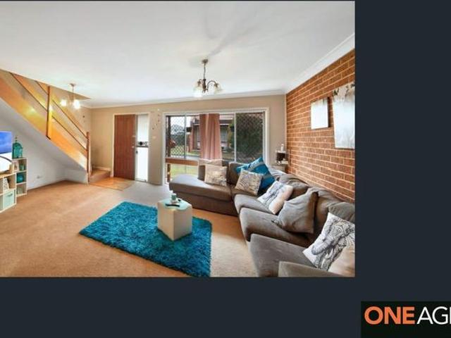 Convenient 2 Bedroom Townhouse in Prime Leumeah Location