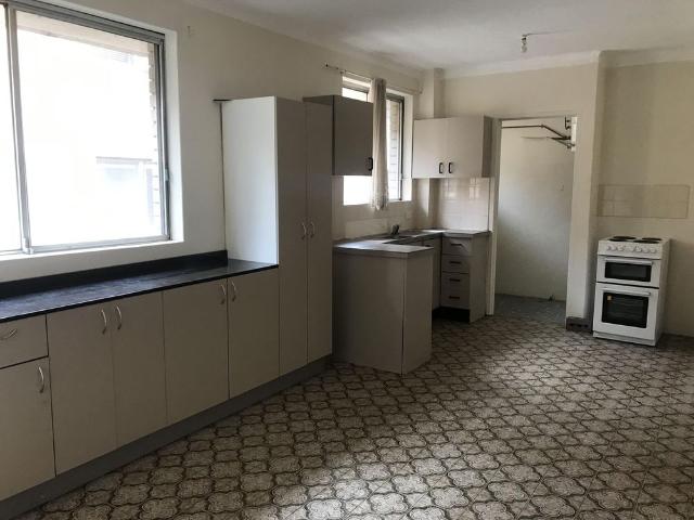 Convenient 2 Bedroom Unit in Liverpool CBD