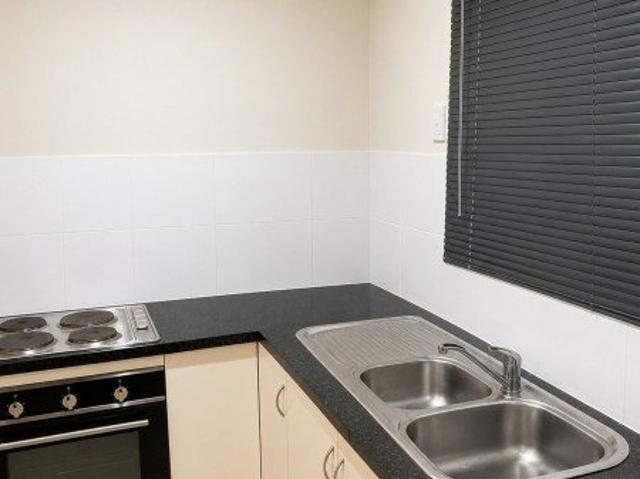 Convenient 2 Bedroom Unit in the Heart of Rockingham