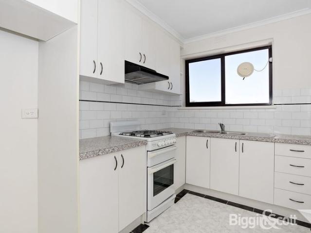 Convenient 2 Bedroom Apartment on Coppin Street