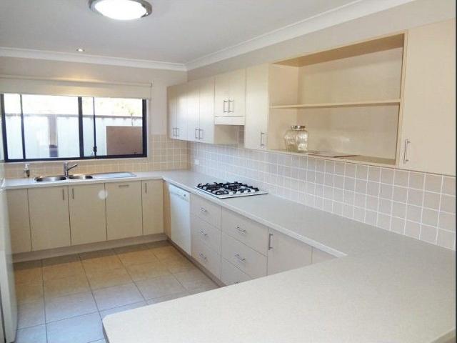 Convenient 3 Bateau Bay Location