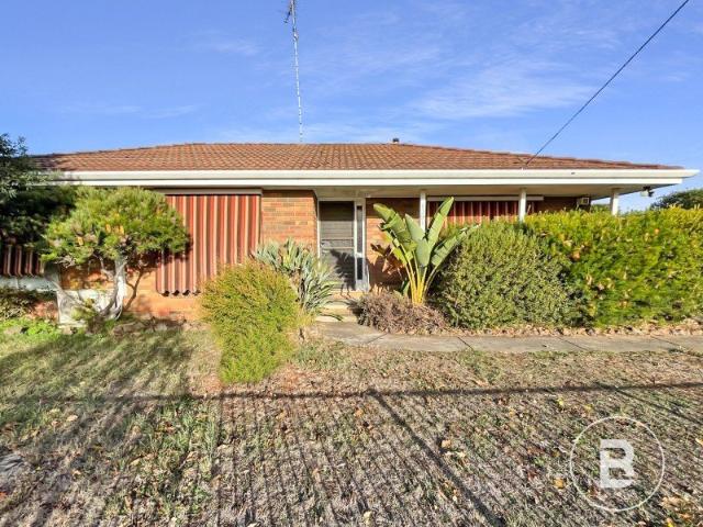 CONVENIENT 3 BEDROOM HOME