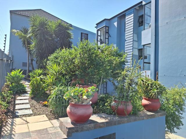 Conveniently Located 2 Bedroom Apartment in Knysna