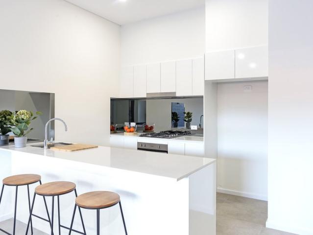 Conveniently Located 2 Bedroom Apartment