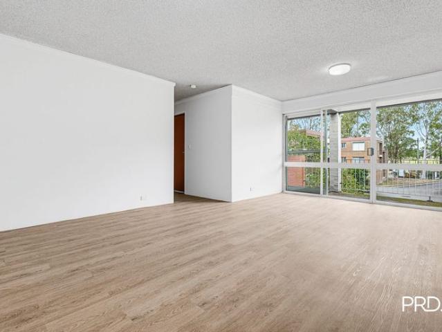 Conveniently Located 2 Bedroom Unit