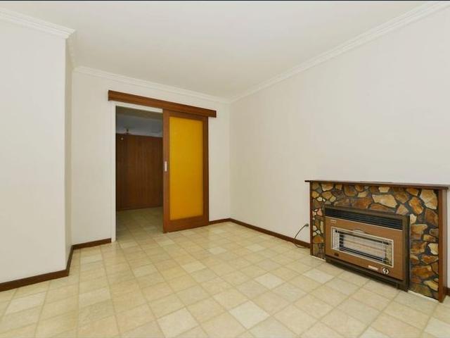 Conveniently Located 2 Bedroom Unit