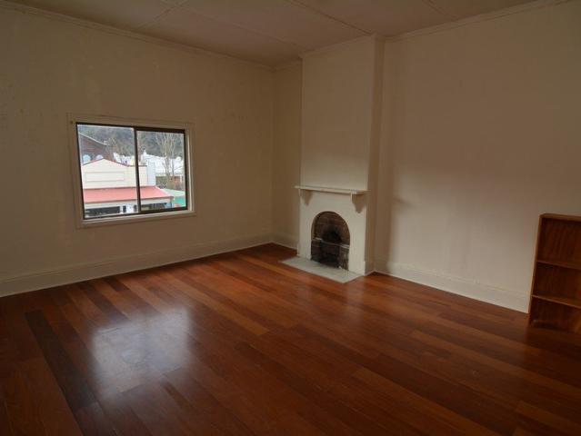 CONVENIENTLY LOCATED 2 BEDROOM UNIT