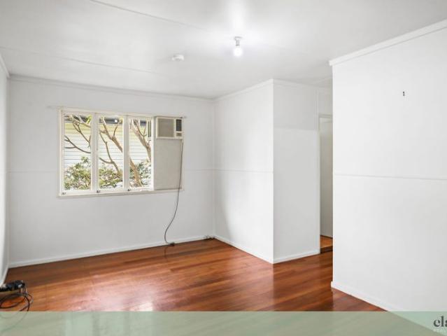 Conveniently Located 2 Bedroom Unit