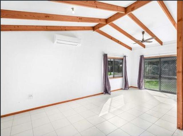 CONVENIENTLY LOCATED 3 BEDROOM HOME