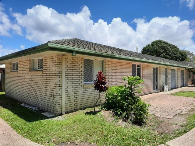 Conveniently Located 3 Bedroom in block of only 2!