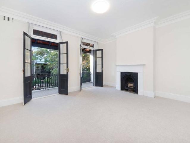 Conveniently located terrace home