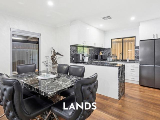 Conveniently Located Three Bedroom Home In Brahma Lodge