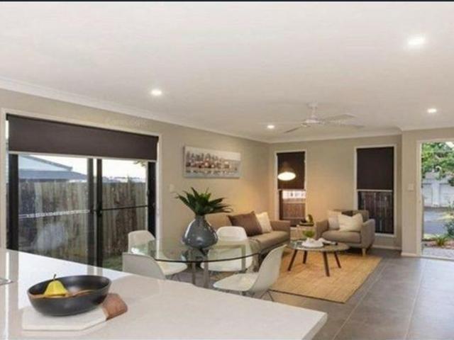 Conveniently Located Townhouse!