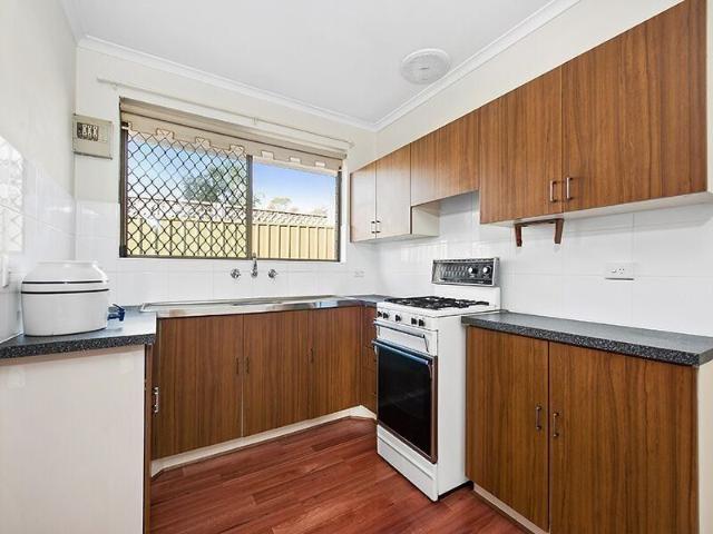 Conveniently located two bedroom unit in Fullarton