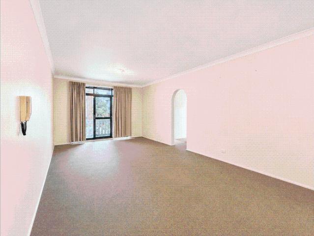 CONVENIENTLY LOCATED TWO BEDROOM UNIT