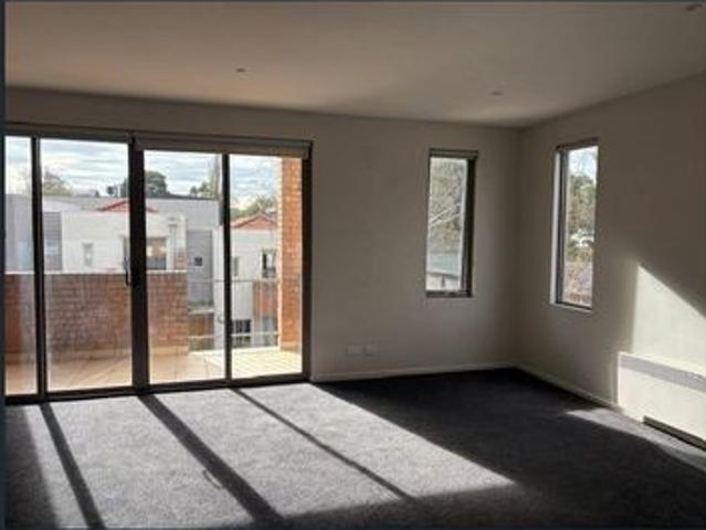 CONVENIENTLY LOCATED TWO BEDROOM APARTMENT