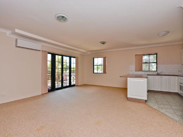 Conveniently Located Unit!