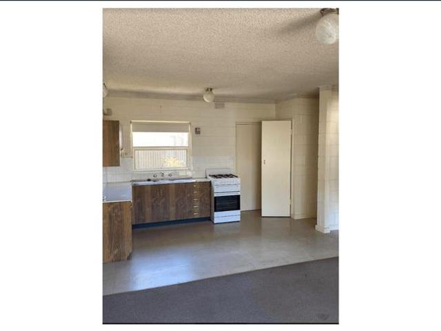 Conveniently Located Unit