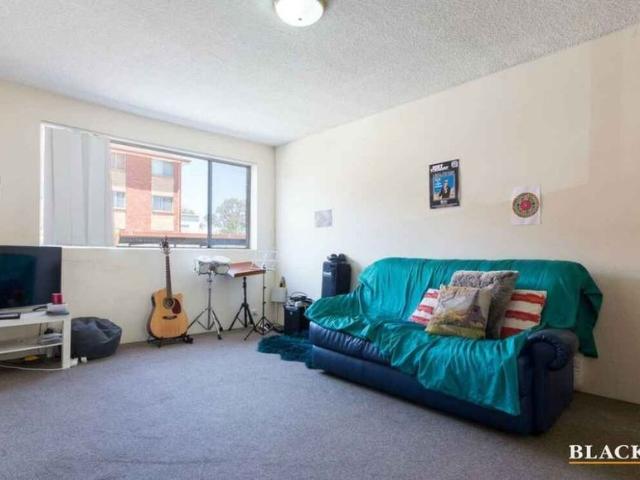 Conveniently Located Apartment