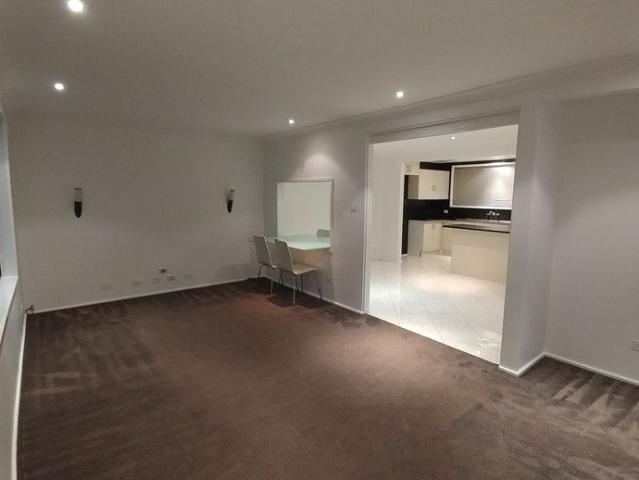 Conveniently located close to schools, shops and transport