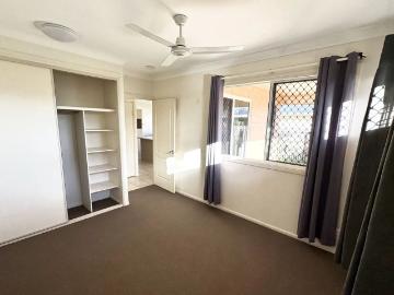 Conveniently Located Duplex Close to Schools, Parks and Shopping