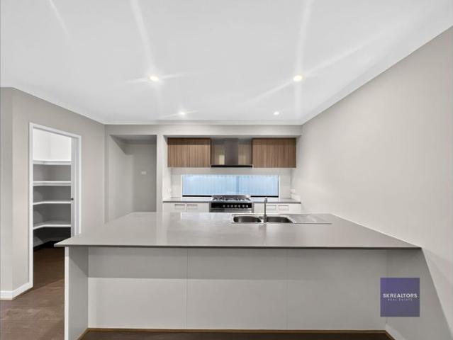 Conveniently Located Elegant Family Home