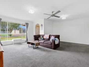 Tuggerah Lake, Jilliby, Wyong Region, Snapper Island