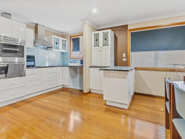 CONVENIENTLY LOCATED FULLY FURNISHED HOME