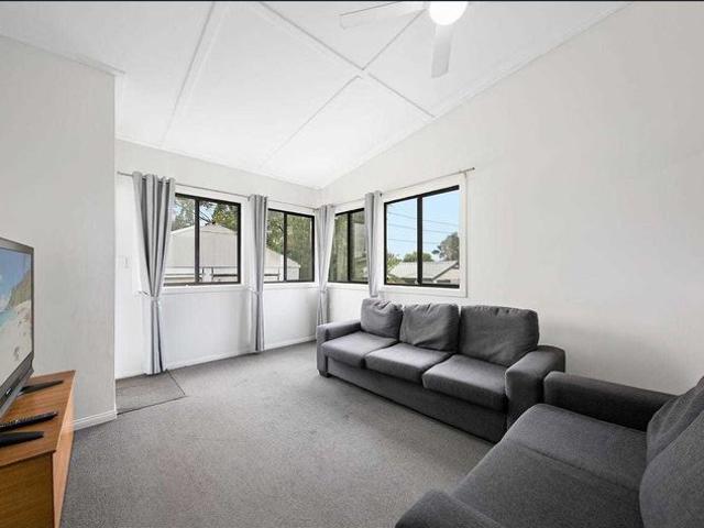 Conveniently Located Furnished 5 Bedroom Home