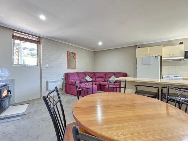 Conveniently located in the centre of Jindabyne is this 3 Bedroom Unit for long term leasing