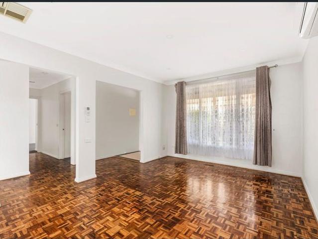 Conveniently Located & Low Maintenance Unit