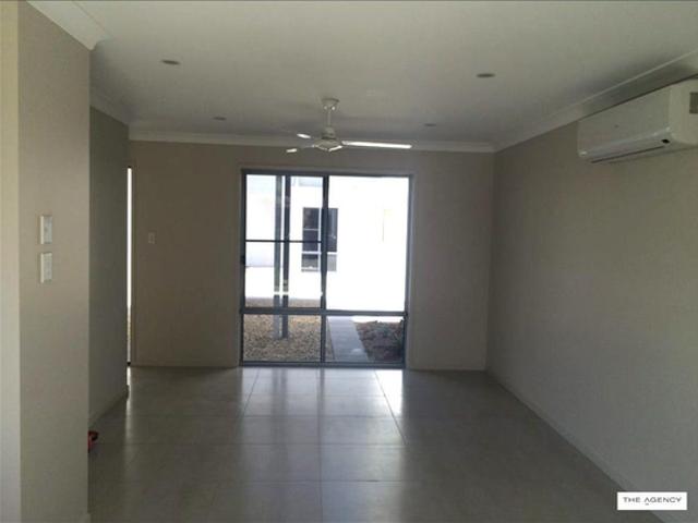 Conveniently Located Modern Townhouse