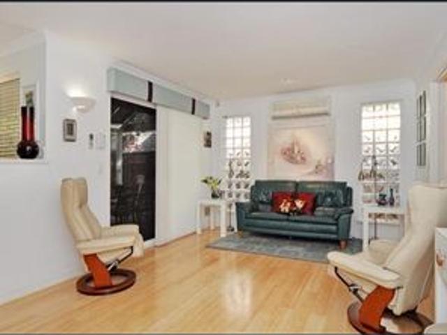 Conveniently located & pleasantly spacious