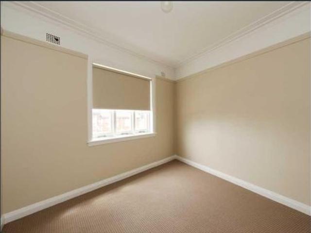 CONVENIENTLY LOCATED SPACIOUS 3 BEDROOM HOME