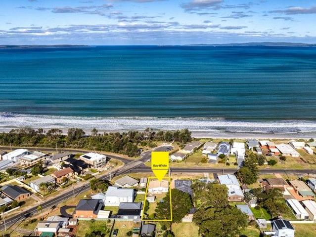 Conveniently Positioned, Waterside Opportunity