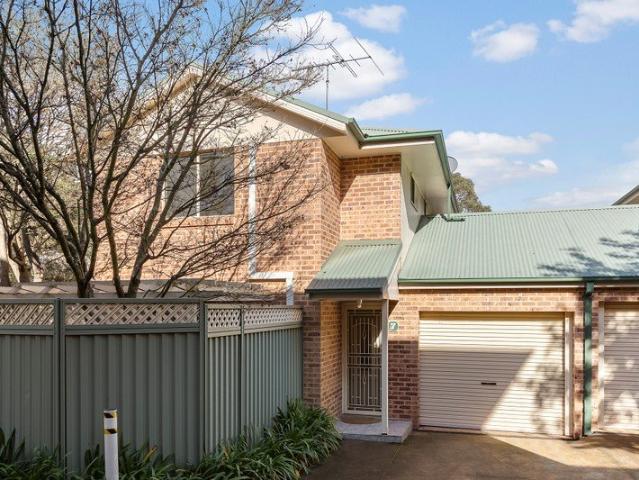 Easy Living in Central Blaxland Spacious 3 Bedroom Townhouse