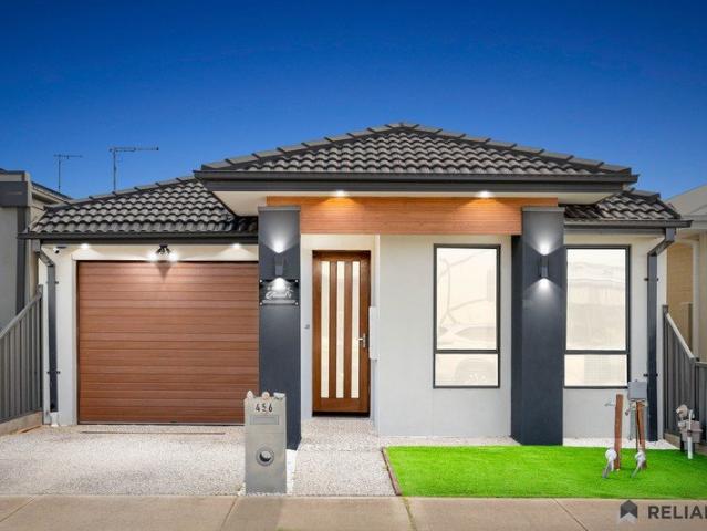 Convenience Family Living Opposite Premium Schools !