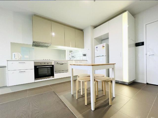 Convenience Location in Melbourne!