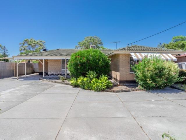 Convenience Meets Charm in Premium Lynwood Location