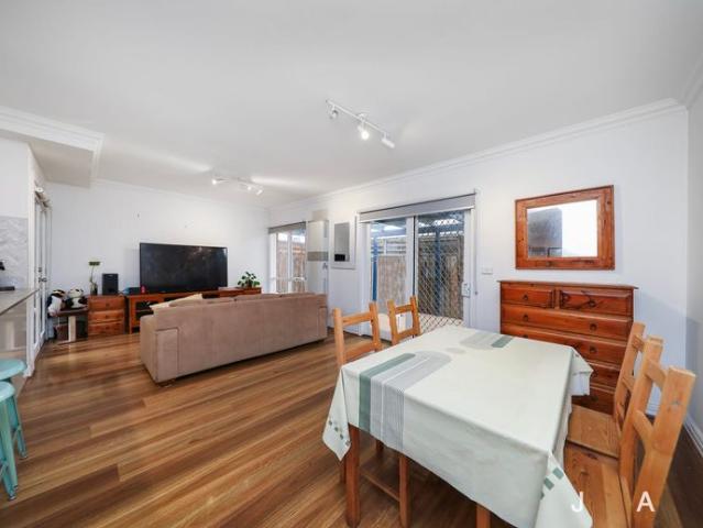 Convenience Meets Comfort in Altona North's Premier Circle Precinct