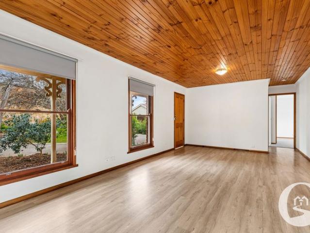 Convenience Meets Comfort in Central Castlemaine
