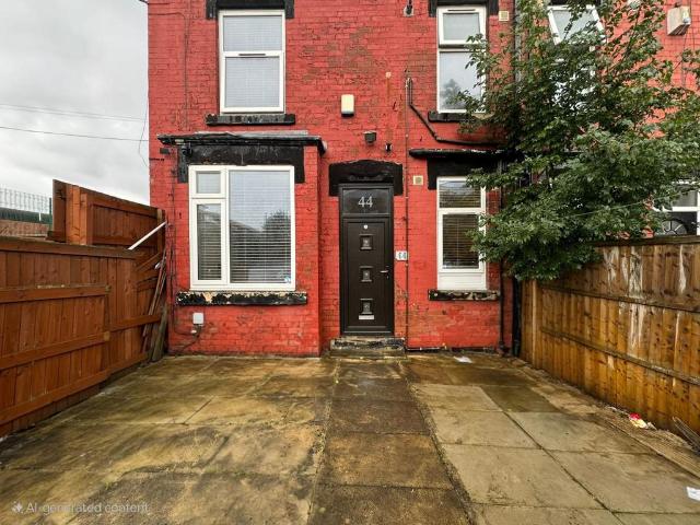Conway Mount, Leeds, West Yorkshire, LS8 2 bed end of terrace house to rent £900 pcm £208 pw