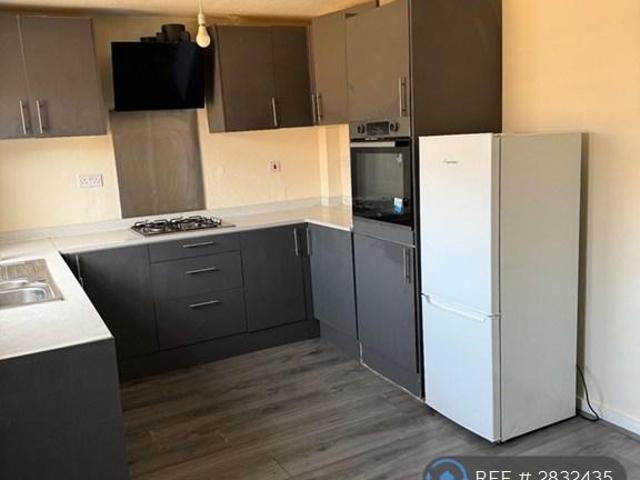 Conway Road, Birmingham, B37 3 bed terraced house to rent £1,200 pcm £277 pw