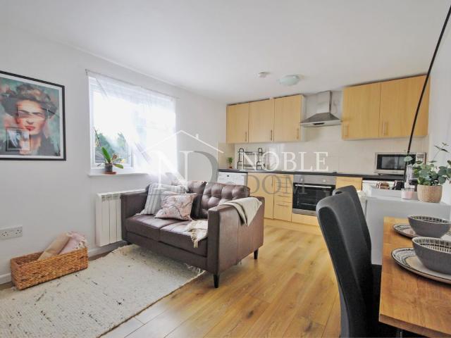 Conway Road, Hounslow TW4, 2 bed flat to rent, £1,850 pcm | PrimeLocation