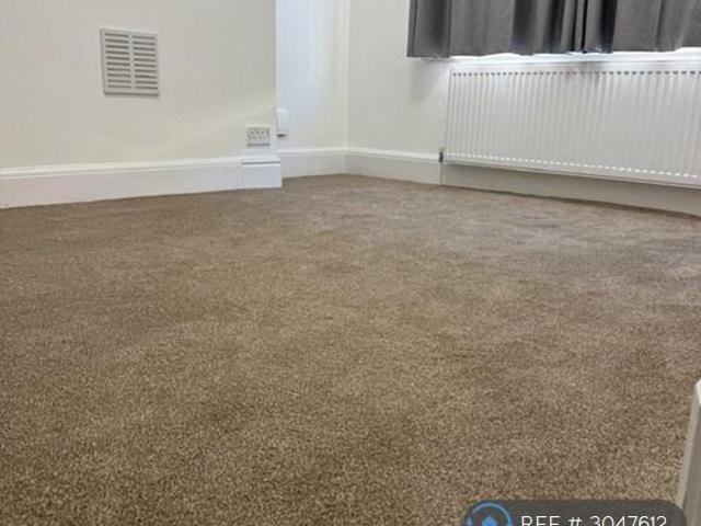 Conway Road, Leicester, LE2 3 bed terraced house to rent £1,300 pcm £300 pw