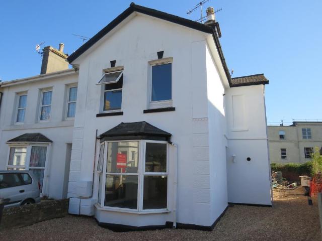 Conway Road, PAIGNTON, TQ4 1 bed apartment to rent £775 pcm £179 pw
