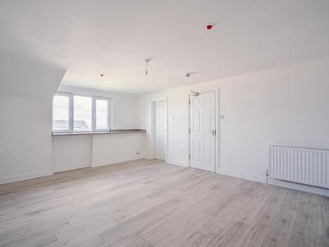 Conway Road, Penmaenmawr, LL34 1 bed apartment to rent £805 pcm £186 pw