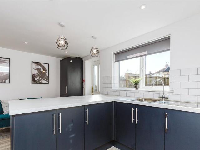Conygre Grove, Filton, Bristol, BS34 3 bed apartment to rent £2,175 pcm £502 pw