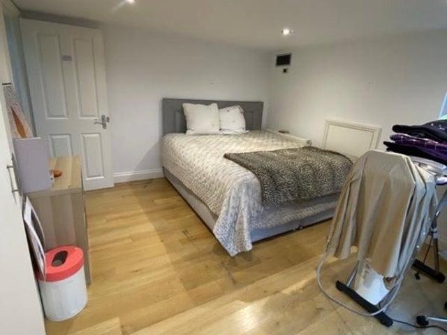 Conyers Road, London SW16 1 bed in a house share to rent £1,100 pcm £254 pw